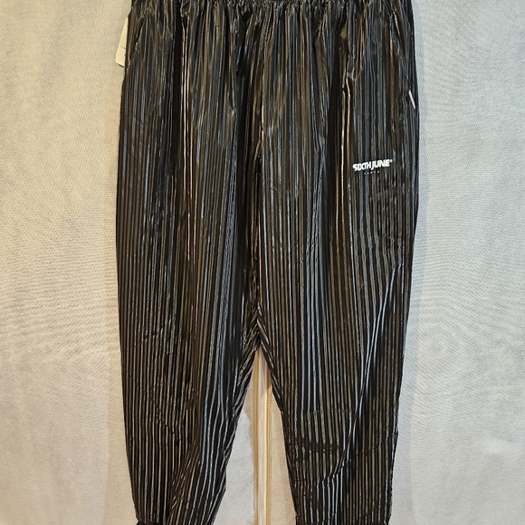 SIXTH JUNE Shiny Plisse Elastic-Waist Pants - Picture 3 of 8